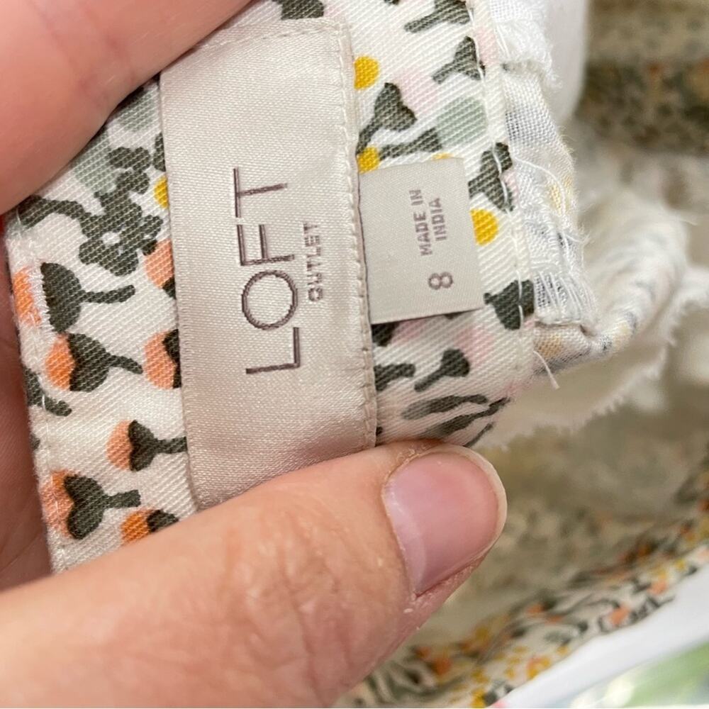 Loft White Orange & Yellow Floral Womens Chino Dressy Shorts Womens 8 Beachy - Picture 7 of 8